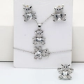 Détail de l'ensemble de bijoux ours argentés avec collier en cristal de cœur et bagues - Ton Platine (Blanc Transparent)