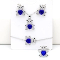 Détail de parure ours en argent avec pierres bleues en cœur et cristaux brillants - Plaqué Argent (Bleu)