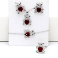 Detail shot of a 5-piece silver jewelry set featuring teddy bears with red hearts - Platinum (Red)