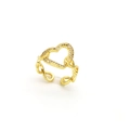 Vue macro de la bague coeur ajustable plaquée or avec sertissage en zircons blancs - Style Cœur Ajouré (v7)