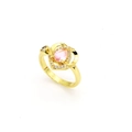 Vue détaillée d'une bague en or en forme de cœur avec zircon rose et accents - Bague ouverte / E2 Rose