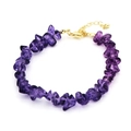 Close-up of natural purple amethyst gravel bracelet with gold adjustable lobster clasp - Bracelet Amethyst Style / Purple