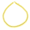 Detailansicht der goldenen Perlenkette mit polierter Oberfläche und Karabinerverschluss - Gold 4mm