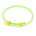 Detailansicht eines neongrünen geflochtenen Armbands mit verstellbaren Goldmetallschnallen - Fluoreszierendes Grün (07#)