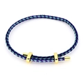 Detail eines verstellbaren geflochtenen Armbands in Blau und Lila mit goldenen Gleitschnallen - Violettblau (10#)