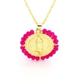 Collar bohemio con colgante de Virgen María, cuentas rosa rojo y cadena dorada - Rosa rojo
