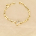 Detail of 18k gold paperclip bracelet with zircon pavé letter P pendant and clasp - Letter P