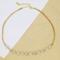 Detail shot of golden clover choker necklace with sparkling rhinestones and cuban chain link - Clover Flower (AC89) / Gold