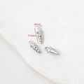 Détail de breloques carottes argentées de 11x4mm avec dimensions pour la création - Style Carotte / Or blanc