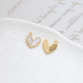 Macro detail of heart charm with gold plating, mother of pearl, and cubic zirconia inlay - Heart Rhinestone Mother of Pearl (1#)