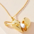 Collana con ciondolo a cuore dorato con bigliettino segreto e chiusura a freccia - Medaglione Cuore Oro