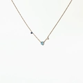 Collana in acciaio titanio dorato con lacrima blu, opale e pietra di cristallo - Design con Triplo Opale Blu (Oro)