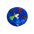 Blauer Acryl-Keksanhänger mit bunten Silikonherzen für DIY-Schmuck und Bastelprojekte - Chocolate Cookie Style / Lackiert Königsblau
