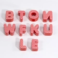 Cuentas de letras con patrón de cuadros rojos para correas de móvil y joyería DIY - Rojo