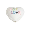 Weiße herzförmige Acrylperle mit buntem HOT LOVE-Schriftzug für DIY-Schmuckherstellung - Mattes Herz Weiß