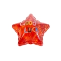 Transparente rote sternförmige Acrylperle mit GOOD LUCK-Prägung für DIY-Schmuckherstellung - Transparenter Stern Rot