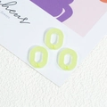 Anelli ovali in acrilico satinato giallo neon per creazione di gioielli fai-da-te e portachiavi - Stile Satinato / 19*14mm / Verde mela