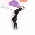 Portachiavi minimalista in pelle intrecciata nera con anello in metallo argento - Nero