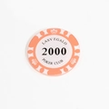 Ciondolo chip da poker 2000 arancione in acrilico con motivi a corona e scritte poker club - Valore 2000-Arancione