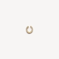 Primer plano de un colgante de herradura dorado con circonitas brillantes y diseño minimal - Accesorio de Dije de Herradura