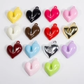 Polierte Acryl Herzanhänger in 14 kräftigen Farben für DIY-Schmuck und Taschenanhänger - Zufällige Farbe