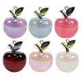 Llaveros de manzana en acrílico iridiscente en seis colores con detalles de hojas metálicas - Manzana / Manzana - Color Aleatorio