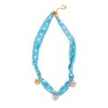 Himmelblaue gepunktete Stoffkette mit bunten Emaille-Blumenanhängern und Stahlverschluss - Blue Polka Dot Fabric Choker (Multi-color Flowers) / Blaue Blumenkette