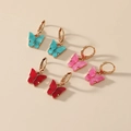 Drie paar vintage vlinder hangorbellen in blauw, roze en rood met gouden accenten - Multicolor Set (WEH1493)