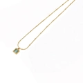 Collana in acciaio al titanio dorato con gemma quadrata ciano e piccoli grani - Stile Quadrato Verde (GDN202512131)