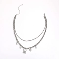 Détail du collier argenté double couche avec pendentifs étoile, chips et plaque steel - Argent
