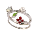 Dual-layer silver flower ring with imitation pearl and rhinestones on white background - US 7 / Silver