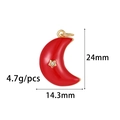 Detailweergave van rode maanhanger met gouden ster en afmetingen 24mm bij 14,3mm - Ster Rode Maan Hanger (ZX217)