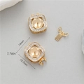 Chiusura quadrata dorata con cristalli, larghezza 14mm, 2,7g per collane fai-da-te - Chiusura a Inserto Quadrata Completamente Ghiacciata (P21667) / Oro 14K