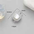Connecteur bijoux en argent avec nacre blanche et détails pavés de zircone - Palladium K010886-1 Fermoir Carré/rond En Nacre Blanche Connecteur Pour Collier/bracelet / Le Plaquage De Haute Qualité Conserve Sa Couleur Longtemps Et Empêche La Décoloration.