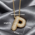 Collar con colgante letra P bañado en oro con circonitas microengastadas y medidas - Letra P (Colgante Suelto)