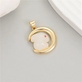 Exquisito colgante de luna creciente bañada en oro 14K con conejo blanco y piedras rosas - Estilo Conejo Abrazando la Luna (H-11042)
