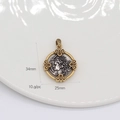 Colgante de moneda romana vintage con relieve de Atenea en acabado oro y plata - Estilo de Medalla con Patrón de Volutas (h-12639)