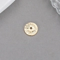 Detail of 14K gold plated stainless steel round pendant with radial texture for DIY jewelry - Radiant Pattern Round Pendant (K-0498)