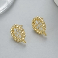 Detalle macro de la base de pendientes de oro trenzado con estructura de rejilla - Estilo de Diamante de Imitación de Rejilla Trenzada (H-9674)