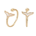 Gepolijste 14K vergulde visstaart oorbellen set met witte parelmoer inlegwerk - Walvisstaart Ring (H-4618)