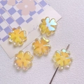 Cuentas de trébol de cuatro hojas con revestimiento UV arcoíris para hacer joyas y accesorios - Amarillo