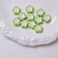 Green and white acrylic flower beads for DIY jewelry and phone chain accessories - 12mm / Green