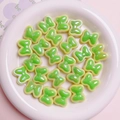 Perline a fiocco macaron verde chiaro con finitura perlata per gioielli fai-da-te - 20x17mm / Verde