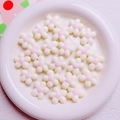 Perline a fiori in acrilico bianco crema e rosa da 20mm per catene e portachiavi fai da te - Bianco