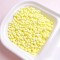 Pale yellow acrylic peanut beads with a glossy finish for DIY jewelry making - 200 Pieces/Pack (Approx. 4x6mm) / Shiny Yellow