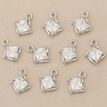 Tien vierkante zirkoon hangers met 18k goudkleurige zetting voor DIY sieraden maken - Zilveren Ruit