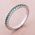 Minimalist S925 sterling silver band ring with sparkling green cubic zirconia stones - Size 5 / Green
