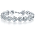 Bracciale a cuore placcato oro 18 carats con zirconi incastonati su sfondo bianco - Stile Cuore con Strass Completo (Style 1)