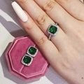 Elegant cushion-cut emerald green gemstone ring and stud earrings set in silver finish - US 4.5 / Green