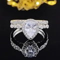 Elegante conjunto de anillos de circonia pera con bandas de compromiso halo en espejo - Talla 5 / Juego de anillos de halo de corte de pera de dos piezas (R5014A+R5014C)